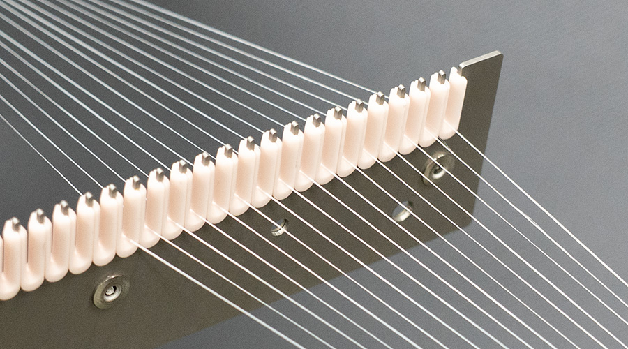 ガイドを組み込んだホルダー製品