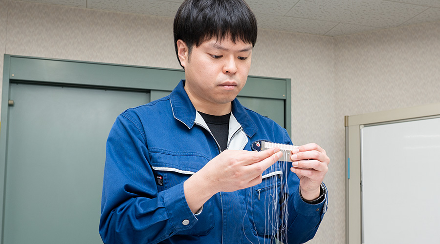 湯浅糸道工業の技術部